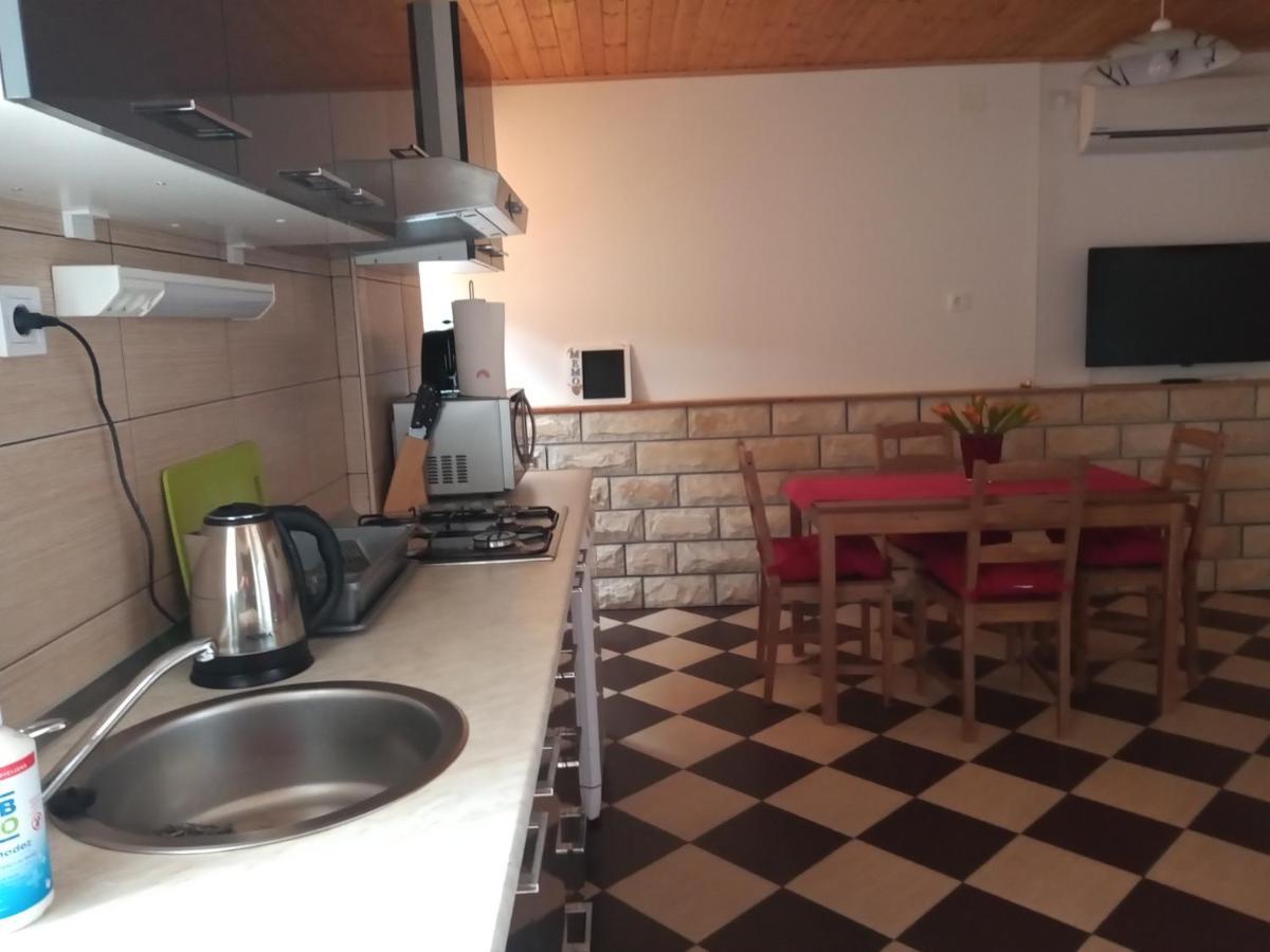 Apartments Tomina Donje Selo na Šolti Zewnętrze zdjęcie