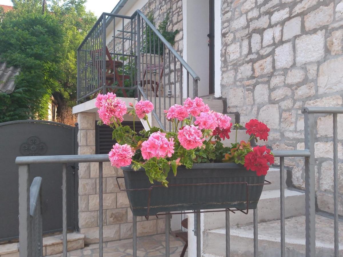 Apartments Tomina Donje Selo na Šolti Zewnętrze zdjęcie